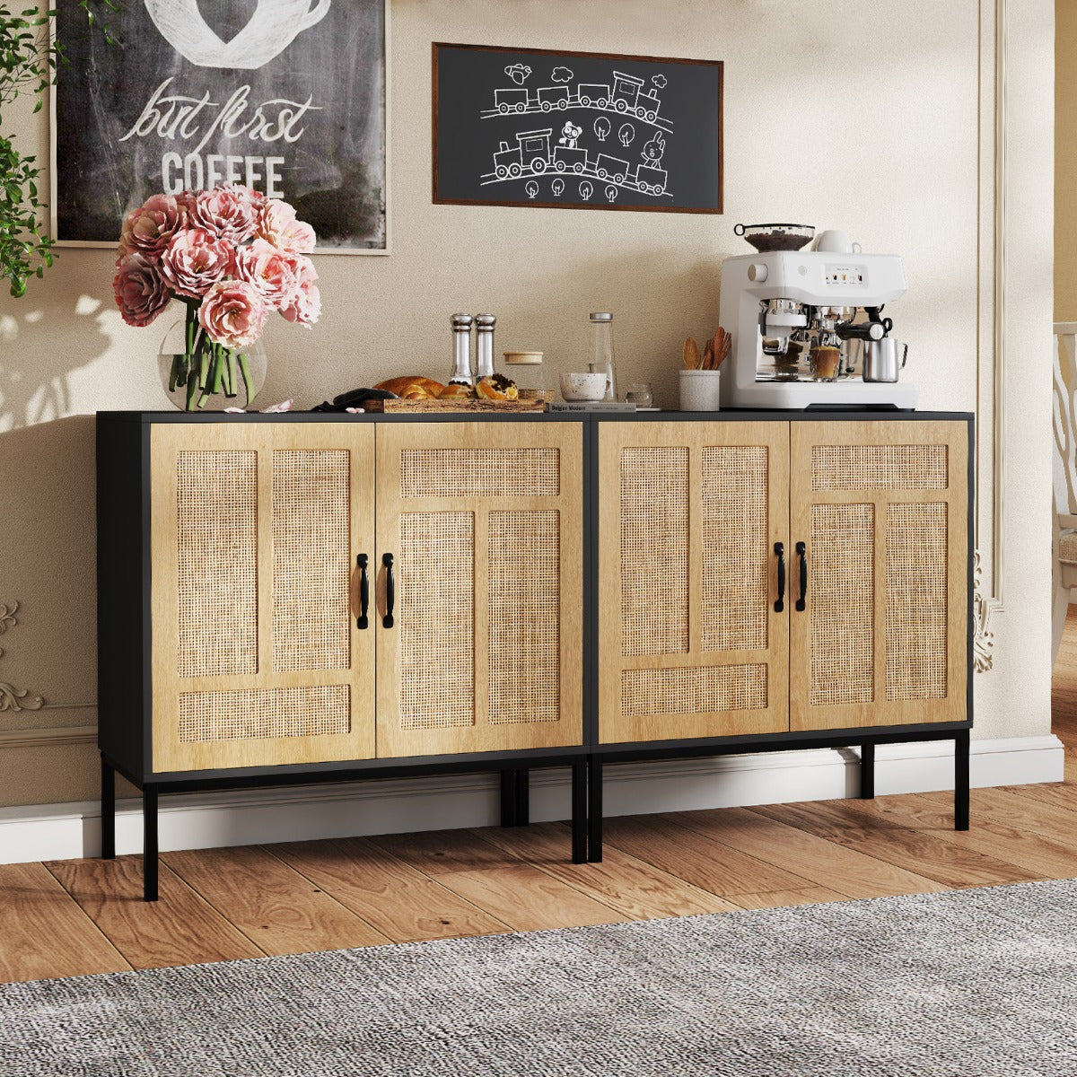 Rattanskåp – med faldigt justerbart hyllsystem och dörrar Boho buffé accentskåp – 3 2 – Svart