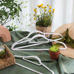 Samtkleiderbügel - Anti -Slip -Anhänger - Set von 50 - Weiß