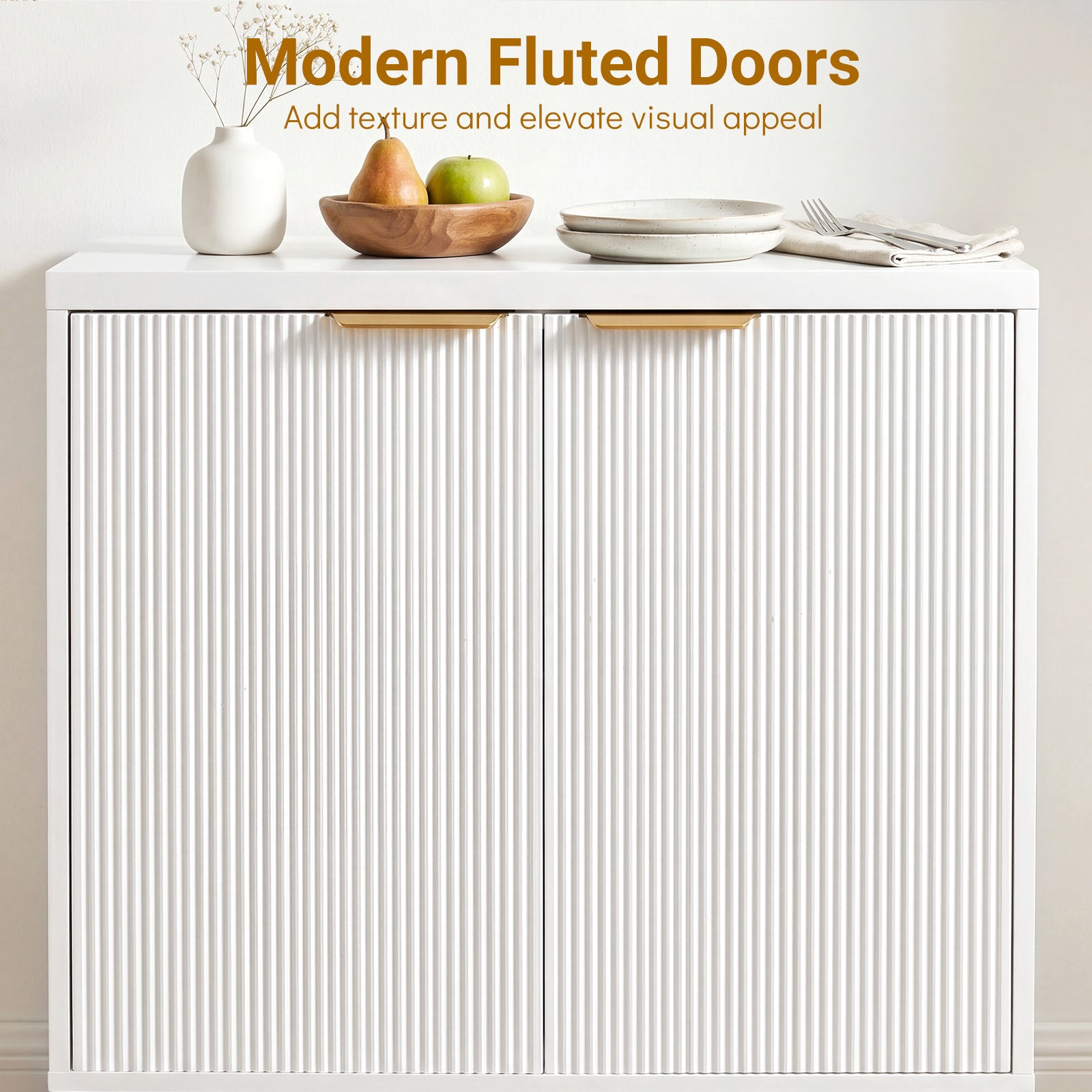 Förvaringsskåp, – sideboard i trä med räfflade dörrar och stabil metallställning, vitt