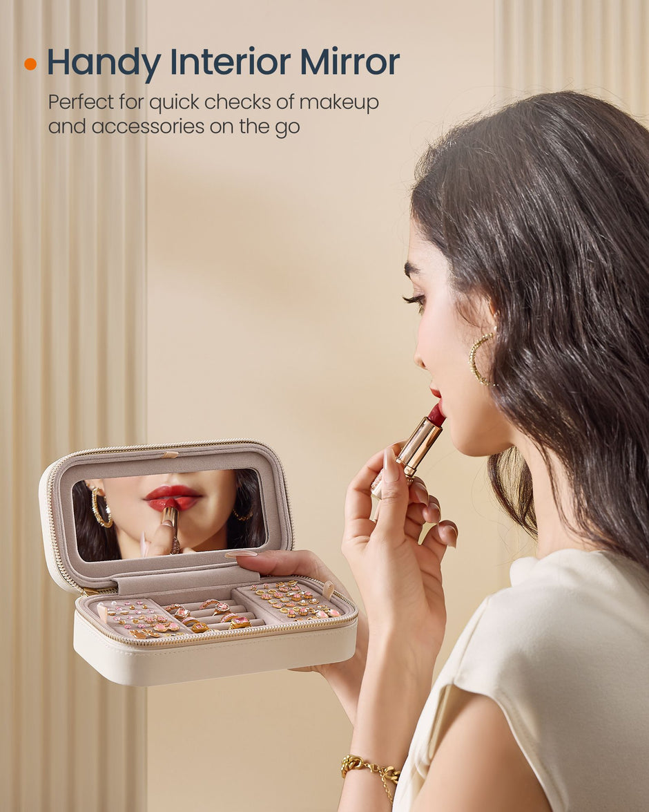 Kleine Schmuckschachtel - bewölktes Weiß - elegant & kompakt