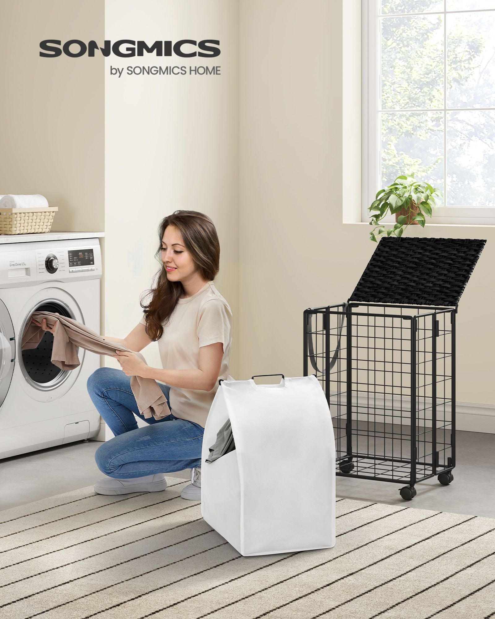 Wäschereikorb und Wäsche-Raum-ink-Schwarz-Wölnwit