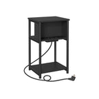 Nachttisch mit Steckdose