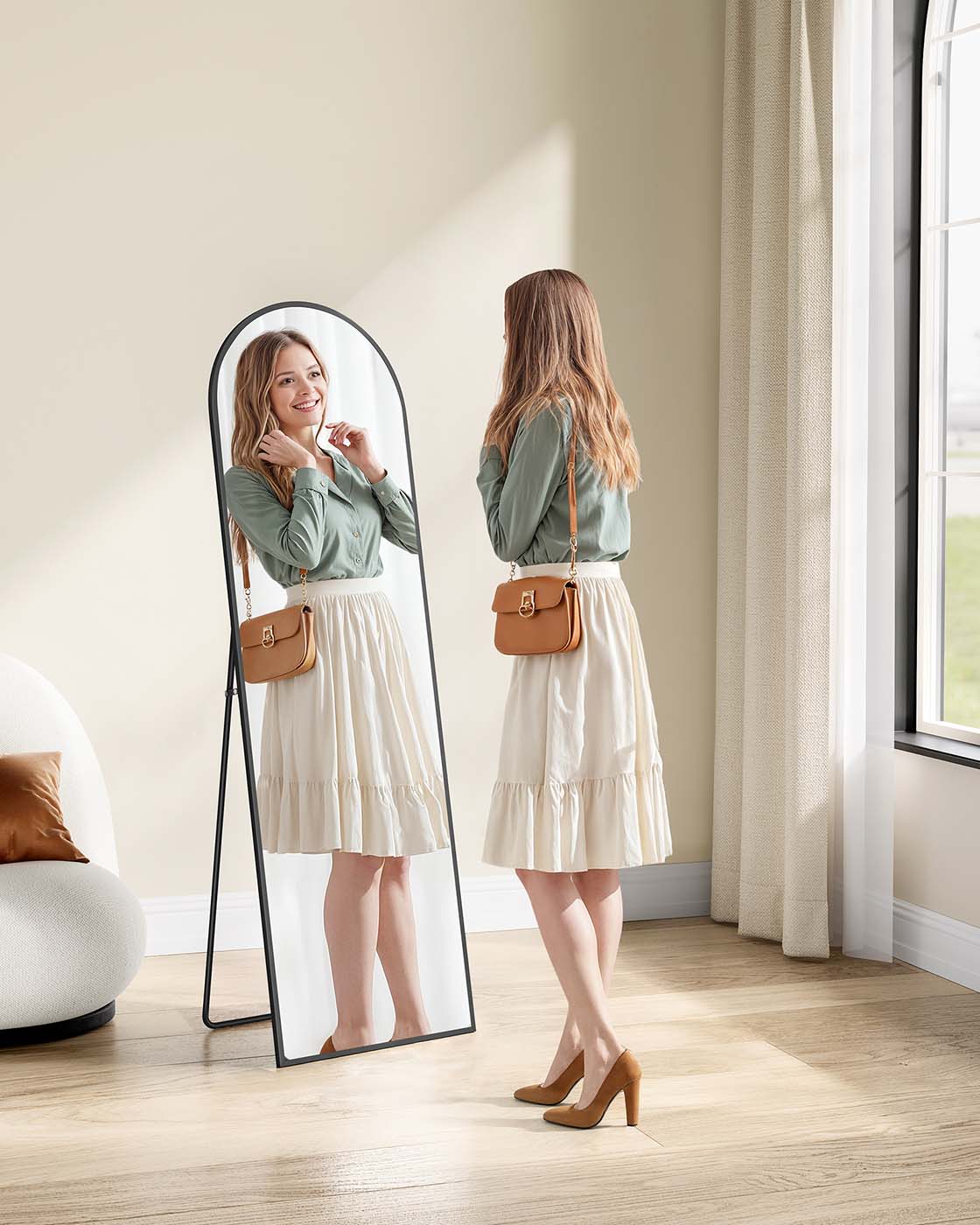 Gebogener Spiegel in voller Größe 150 x 40 cm Tinte -Black