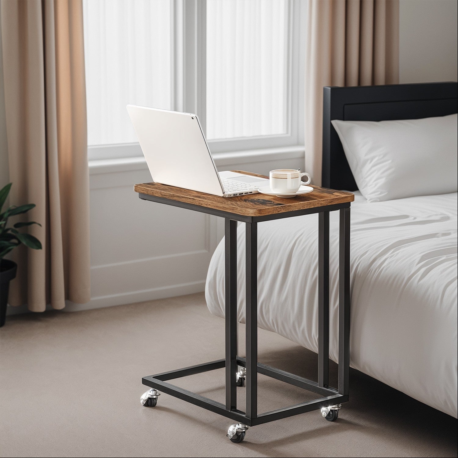 Seitentisch auf Rädern-C-förmigen Couchtisch, industrielles Design