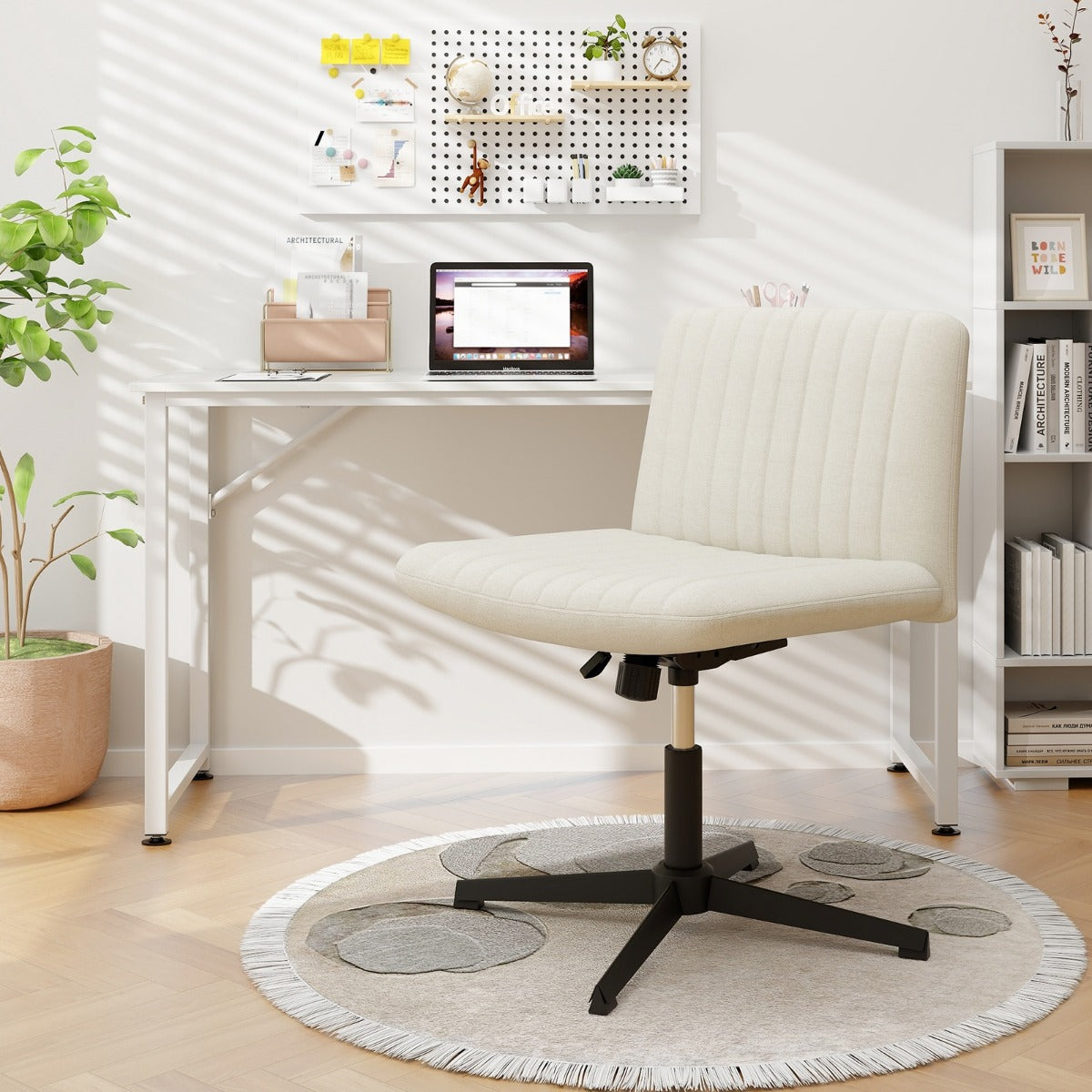 Stol – med korslagda ben utan armstöd bred sits – Beige