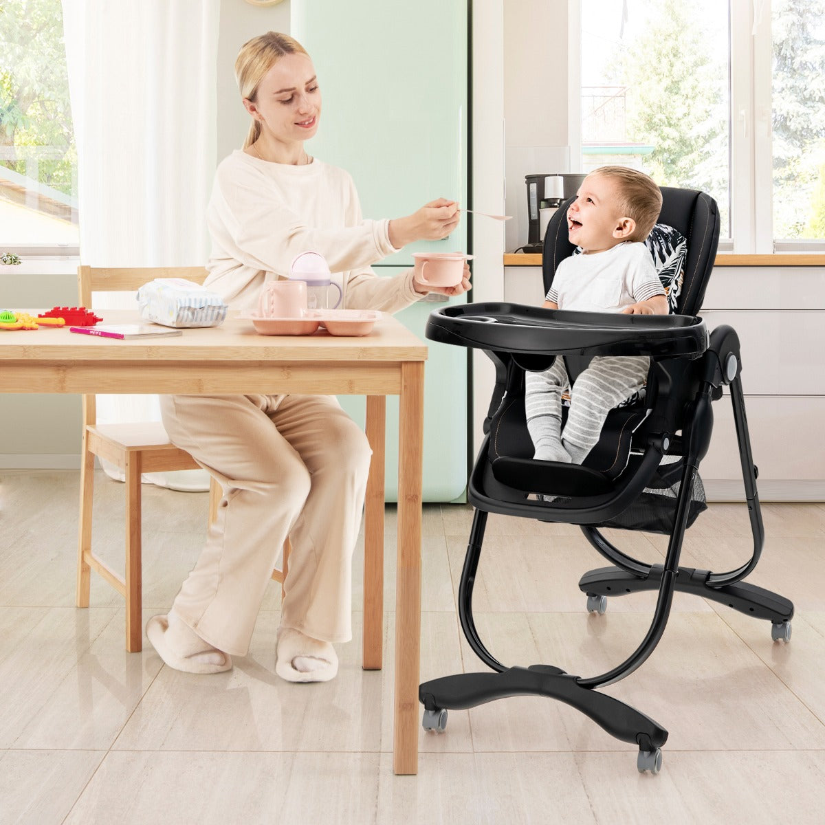 Hopfällbar – barnstol med hjul och justerbar höjd fotstöd ryggstöd Babysits – Svart