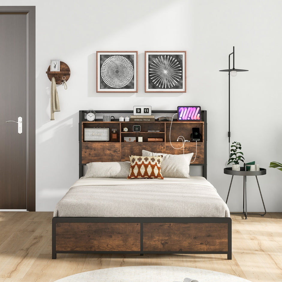 Sängram – med laddstation och förvaringsutrymme lamellram sidofickor metallsäng – 140 x 200 cm – Rustik brun