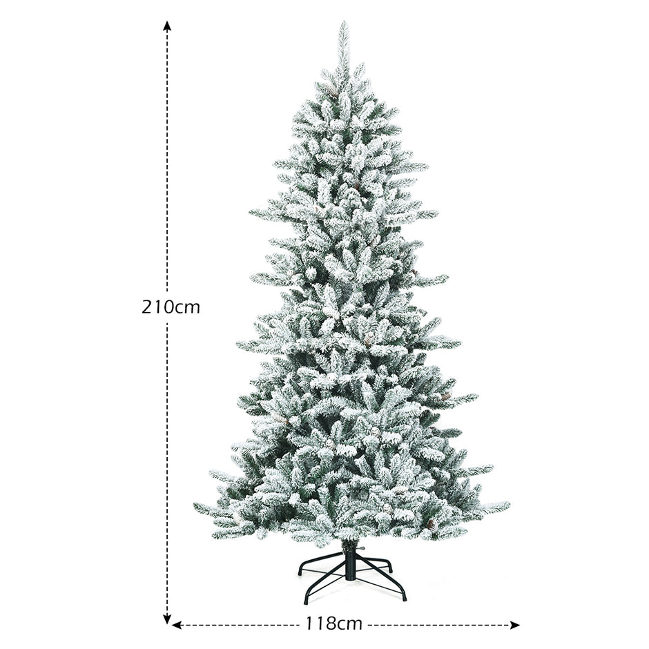 Konstgjord – snötäckt penna julgran med kottar + – 210 cm – Grön och vit