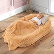 Fluffig – hundsäng för människor och hundar med tvättbar hundfilt – 171 x 115 cm – Brun