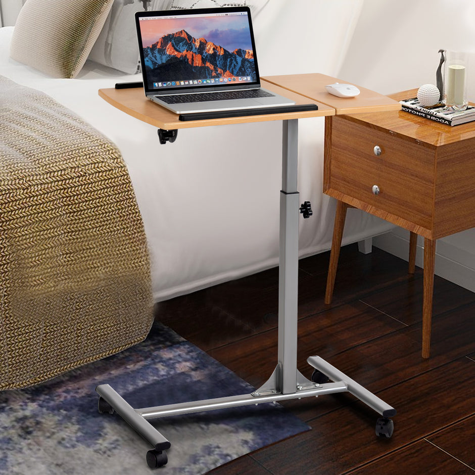 Laptopbord – Höjdjusterbart notebookbord Sängbord med hjul och bromsar Naturligt – 64 x 44 x 64-95 cm – Natur