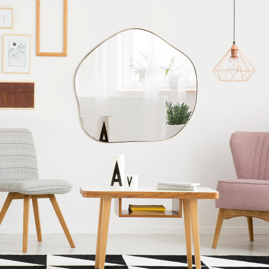 Oregelbunden – väggspegel med metallram och expansionsskruvar Gyllene – 75,5 x 70 cm – Guld