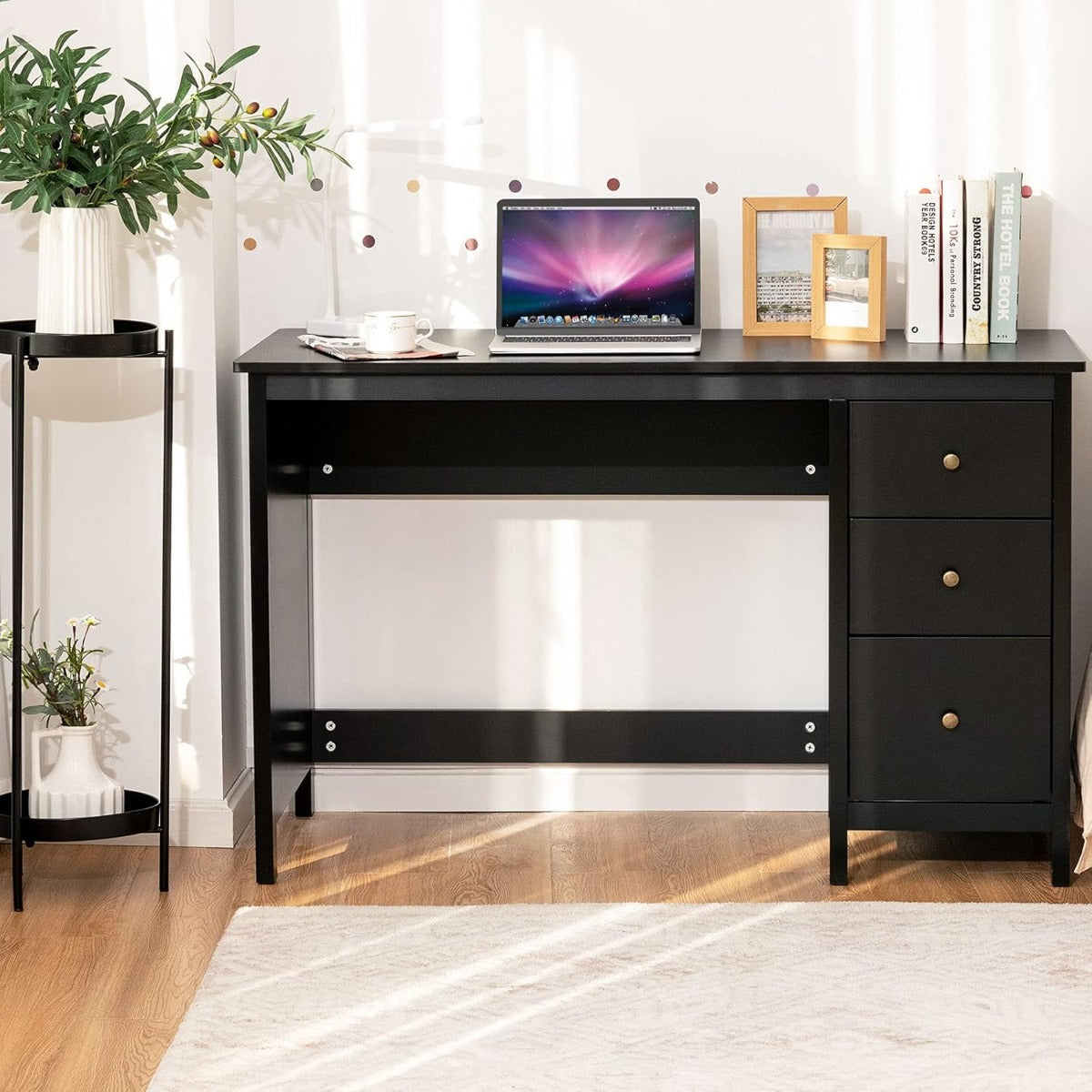 Skrivbord – med lådor och tippskydd Datorbord – 3 120 x 50 x 75 cm – Svart
