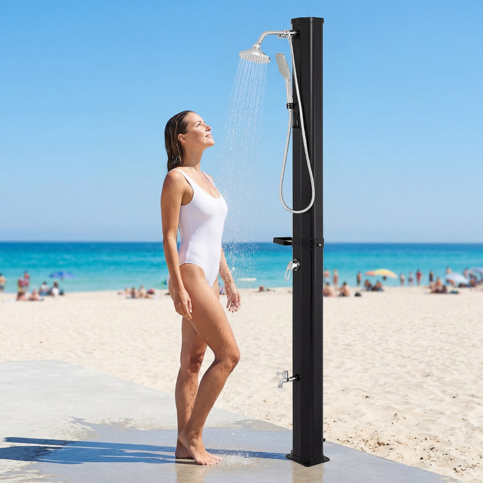 35L – soldusche med handdusch inklusive täckhölja, trädgårdsdusche hylla, pooldusche – Svart